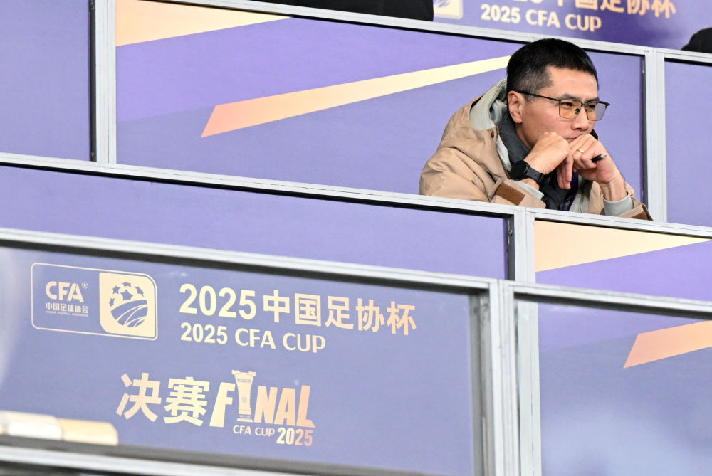 教练组临场指挥与轮换安排解读